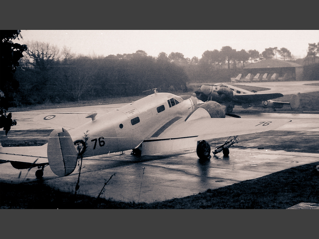 01-Beechcraft à la BAN Lann-Bihoué en 1963