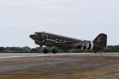 Douglas-DC3-8234