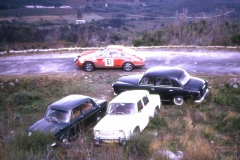 Passage d'une Porshe devant ma Simca 1000